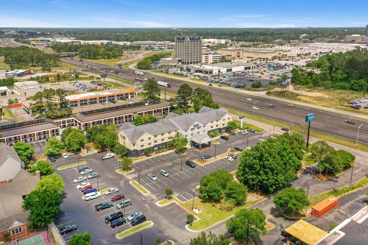 Fairfield And Hotel Mobile