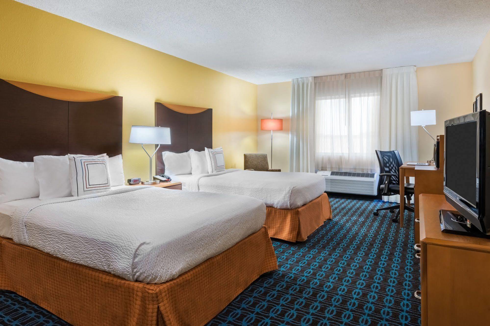Fairfield And Hotel 3*